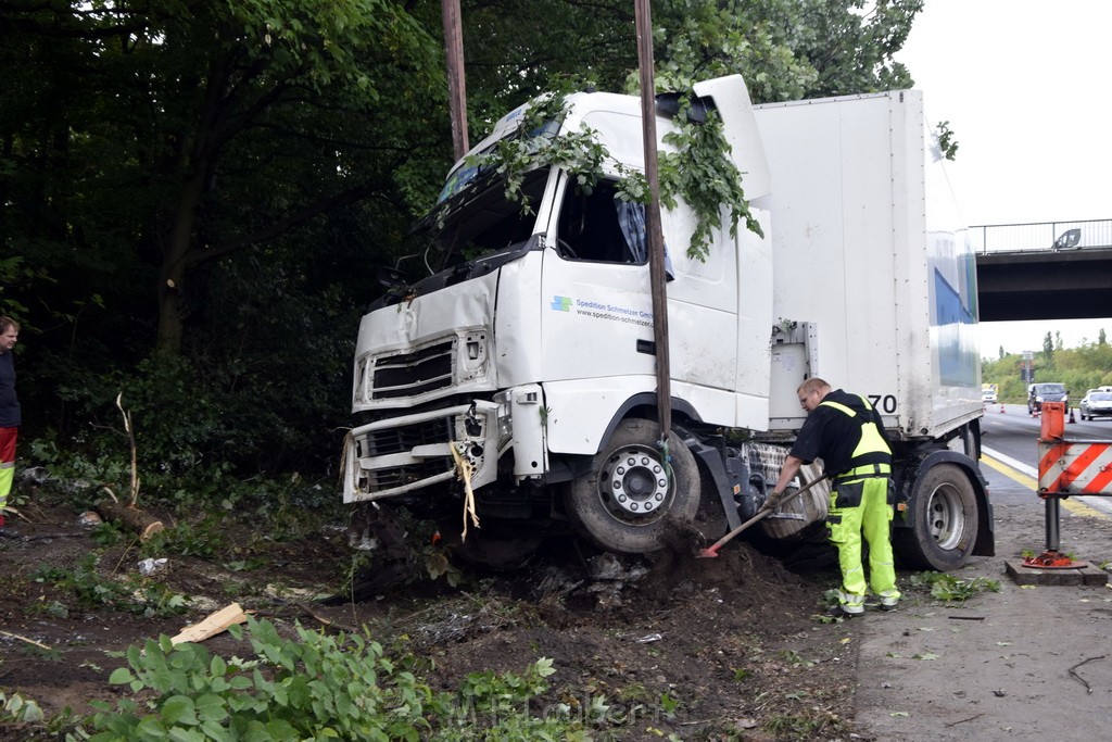 Schwerer VU A 3 Rich Oberhausen Hoehe AK Leverkusen P542.JPG - Miklos Laubert